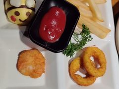 -老牌坊云南鱼豆花火锅(嵩山店)