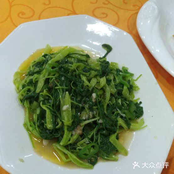 良缘酒家(肇庆市府一区住宅小区西北)