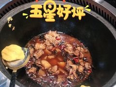 特色土鸡铁锅炖-袁小二大东北铁锅炖(吉祥村总部)