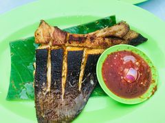 -明记烧鱼美味店