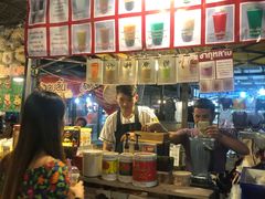-席娜卡琳火车铁道夜市