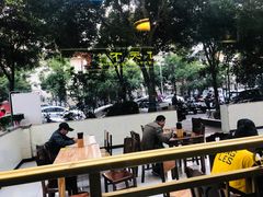 门口院内-王菊美食街·王菊面馆(总店)