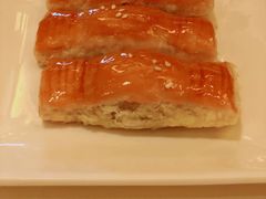 蜜汁叉烧酥-利苑酒家(合景国际金融广场店)