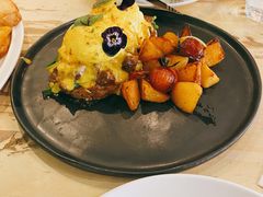 炖牛肉班尼克蛋-UPPER KITCHEN(延安路店)
