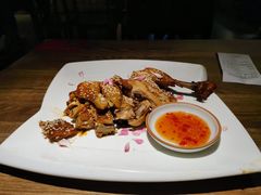 桃花烤鸡-蜜桃餐厅·江浙融合菜(荟聚购物中心店)