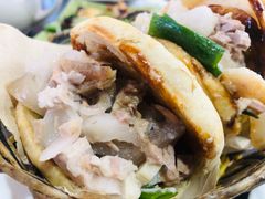 -金卯白肉罩火烧