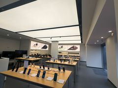 -华为授权体验店(上坤上街购物中心)