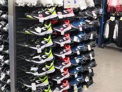 -迪卡侬(西三旗店)