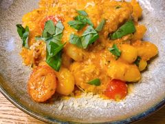 瑞士肉丸烩意大利土豆球-HELLO 27 意面·沙拉·帕尼尼