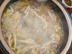 -15年老字号鑫鑫猪肚鸡·椰子鸡海南火锅(兴隆华侨农场店)