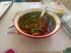 -小杨生煎(金山百联购物中心3楼店)
