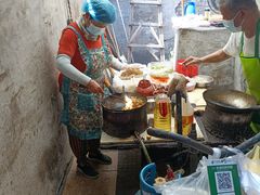 -老婆婆炒饭(小白楼1902欧式风情街店)