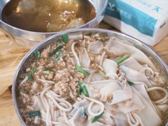 -正宗杨记普洱酸醋米线(总店)