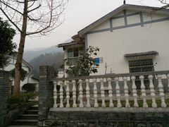 -虹都水岸酒店