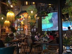 -临界音乐酒馆·小龙虾·江湖菜(华熙LIVE·鱼洞店)