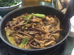 -逸兴楼·地道长沙菜(六沟垅店)