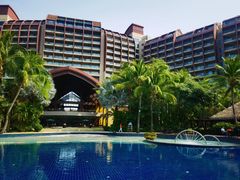 -三亚湾海居铂尔曼度假酒店