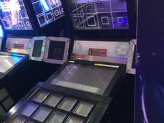 -反斗乐园π·电玩·高空拓展·蹦床(龙华天虹店)