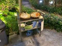 -茅草房·河畔园林火锅
