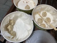 招牌蟹黄鲜肉小笼馒头-南翔馒头店(豫园店)