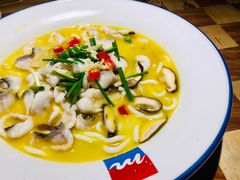 QQ酸汤鱼-蜜桃餐厅·伴山(绿宝广场店)