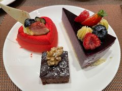 小蛋糕-美食汇海鲜自助餐厅·小龙虾烧烤(富力万达文华酒店)
