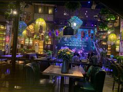 -临界音乐酒馆·小龙虾·江湖菜(华熙LIVE·鱼洞店)