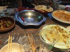 -老街烧烤大排档·地道湖北菜·龙虾馆(汉口火车站店)