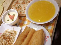 -蓝白自选餐厅(烟大店)