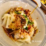 「凉拌黄瓜」黄瓜有点甜甜的 搭配微辣的红油