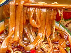 -拈签一笑黄牛肉辣卤串串