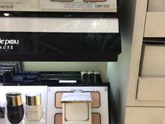 -日上免税店(三径路t3店)