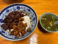 红烧牛肉面-旺泉餐饮店·清真牛肉面馆