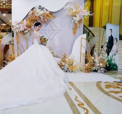 -圣柏莎高端婚纱会所