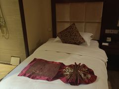 -锦龙国际酒店(天津奥体中心华苑地铁站店)