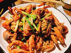 -虾弄弄海派小龙虾·牛羊蝎子火锅