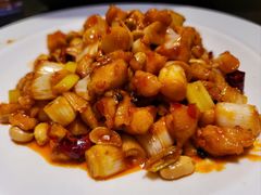 -靠山屯东北农家菜(八龙桥雅苑店)