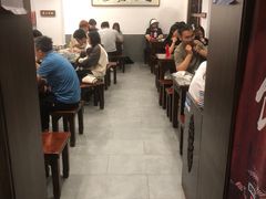 -长人馄饨铺(解放街店)