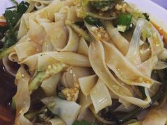 -YI PIN JU 一品居中餐厅 中国超市