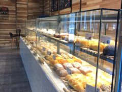 面包甜点陈列柜-野上麦田(中贸广场店)