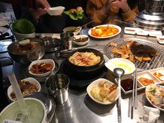 -韩聚屋韩国烤肉餐厅(新北万达店)