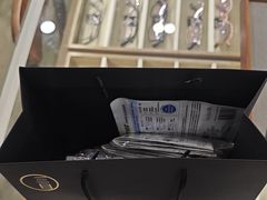 -三目眼镜·蔡司视觉合作店(青浦宝龙店)