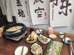 -汤宴·参须肚包鸡(南京路店)