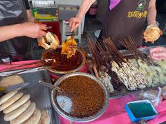 -老鼓楼麻辣烫夹馍