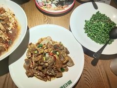 农家白玉木耳炒猪肚-新白鹿餐厅(银泰西湖文化广场店)