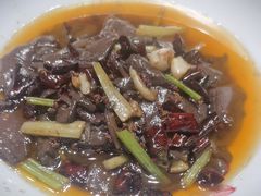 -亮欢寨酸汤鱼(沙冲路店)