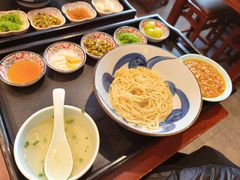 -寄畅興·百年蟹黄面·万国建筑群(外滩27号店)