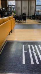 -FRIDAY星期五专业美发沙龙