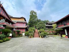 -峨眉山报国寺