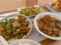 -老乡鸡(上海白玉兰广场店)